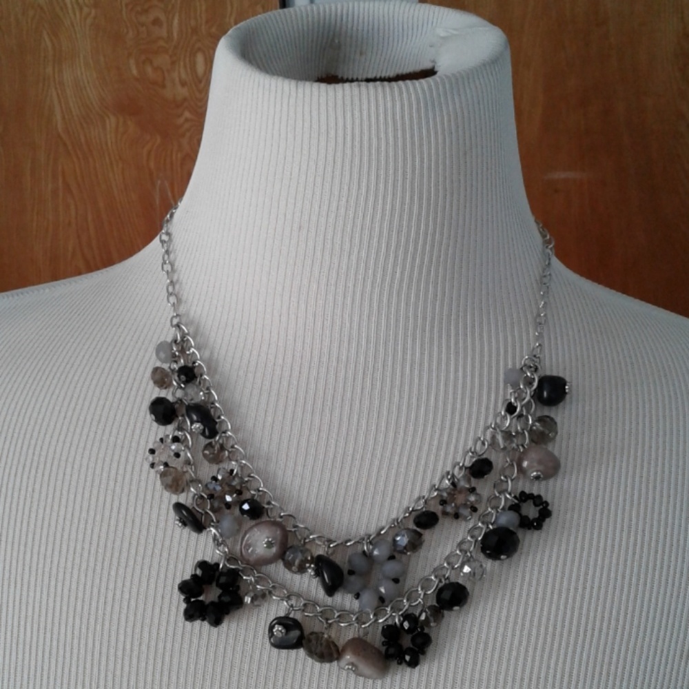 NWT.  Silver chain necklace set